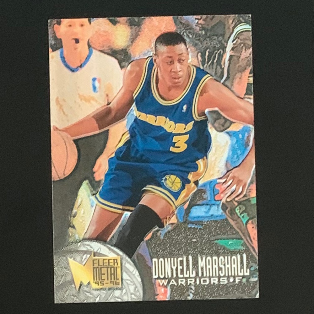 1995 -1996 Donyell Marshall Fleer Metal Basketball card